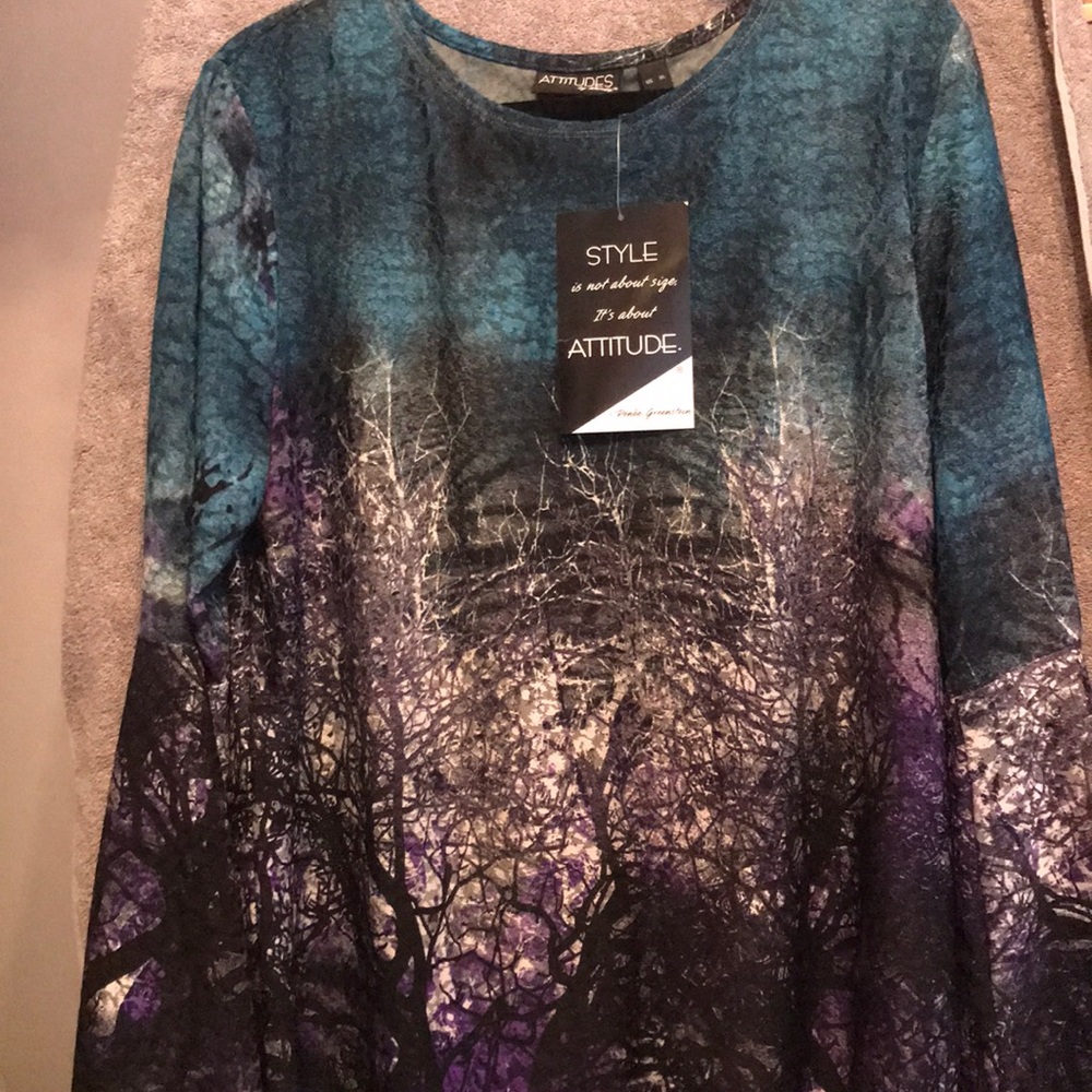 Top - Picture 2 of 2